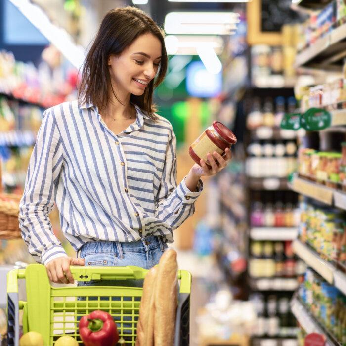 Retailers Seek Help as Sales Remain Flat in July
