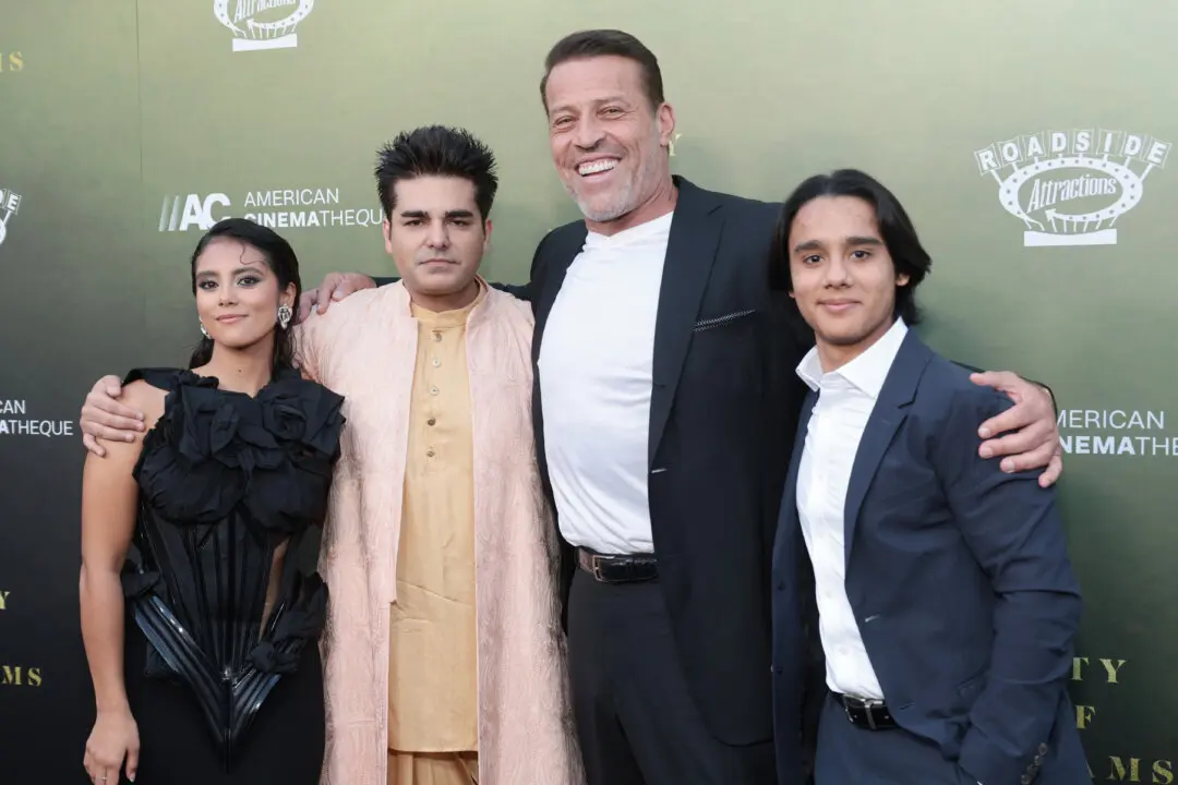 ‘City of Dreams’: Celebs Back Tony Robbins’ Call to Combat Child Trafficking